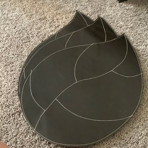 3 leaf placemats